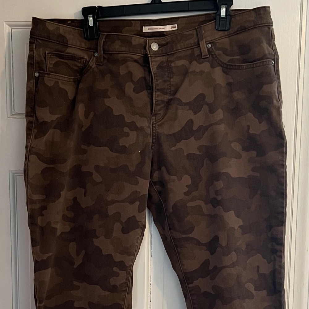 Levi's Brown Camouflage Women Jeans